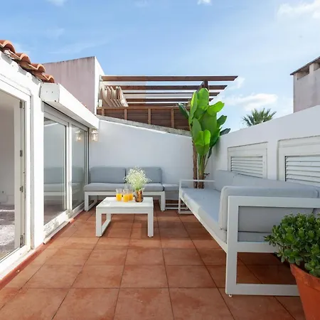 Liberty Penthouse Three-bedroom - By Lu Holidays Lisbon