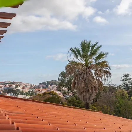 Liberty Penthouse Three-bedroom - By Lu Holidays Apartment *