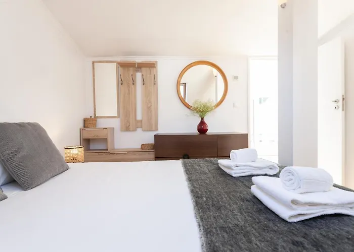 Liberty Penthouse Three-bedroom - By Lu Holidays