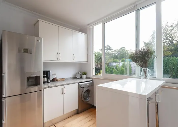 Liberty Penthouse Three-bedroom - By Lu Holidays Lägenhet Lisboa