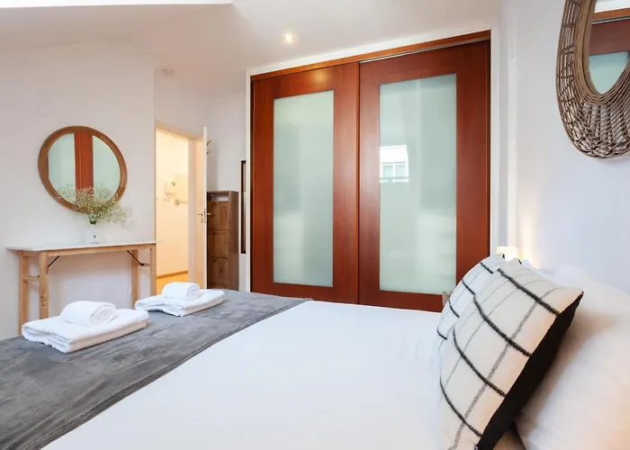 Liberty Penthouse Three-bedroom - By Lu Holidays Apartman Lisboa