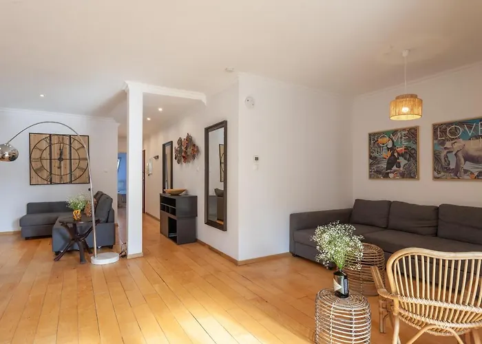 Liberty Penthouse Three-bedroom - By Lu Holidays Lägenhet Lisboa