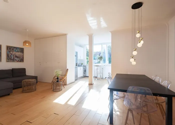 Liberty Penthouse Three-bedroom - By Lu Holidays Apartamento